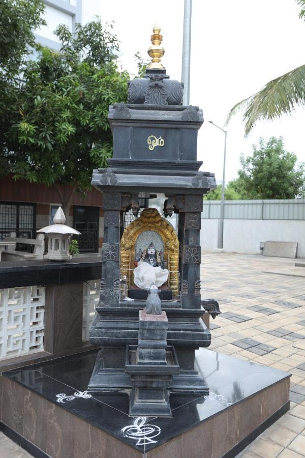 Minas Manor Hotel Tiruchirappalli Exterior foto